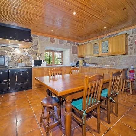 Casa De Feriehus Ajude