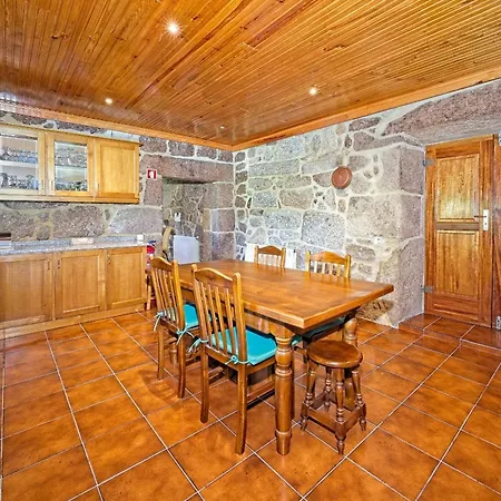 Casa De Feriehus Ajude